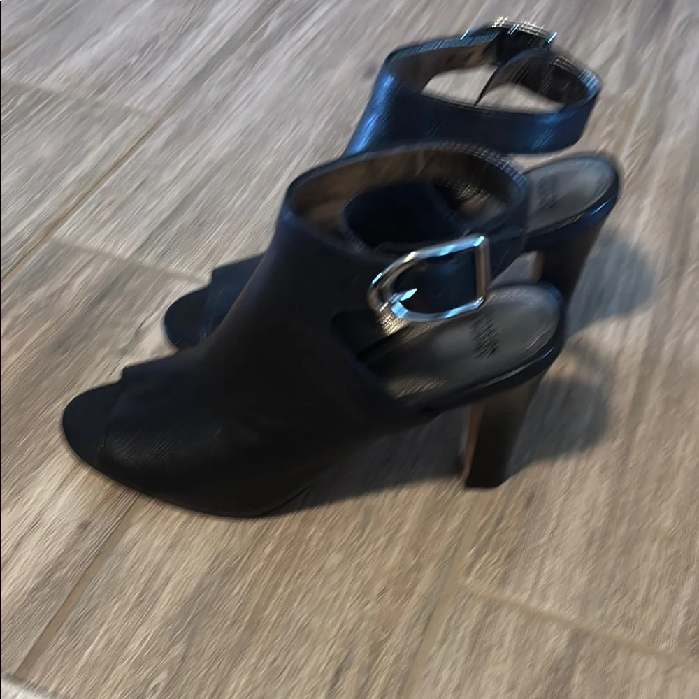 Johnston & Murphy Heels - Picture 3 of 6